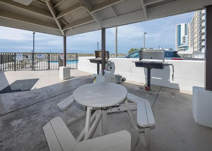 Island Winds East 501 Apartment