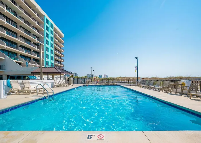 Apartment Island Winds East 501